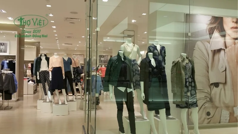 Mẫu shop thời trang đẹp nhất hiện nay