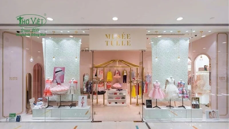 Mẫu trang trí shop quần áo trẻ em đẹp nhất hiện nay