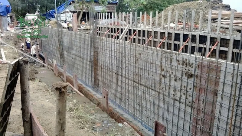 Tường bê tông cốt thép tầng hầm