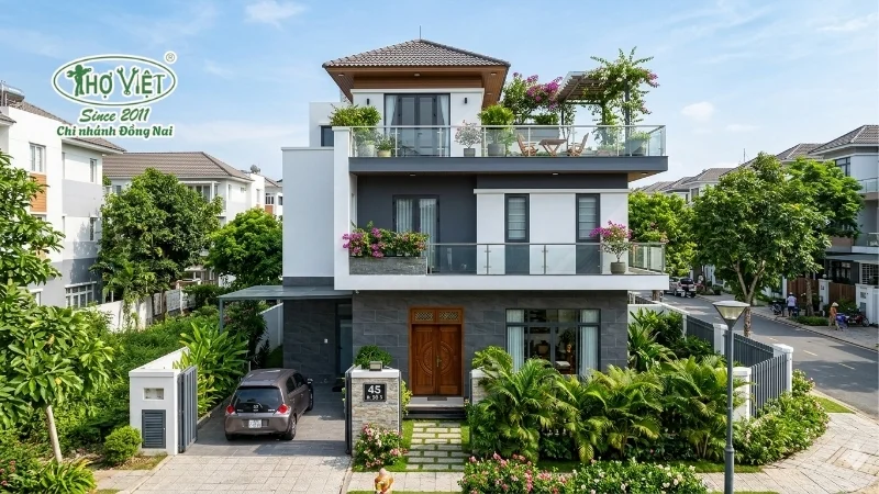 Nhà 2 tầng 1 tum là gì? Có nên xây không?