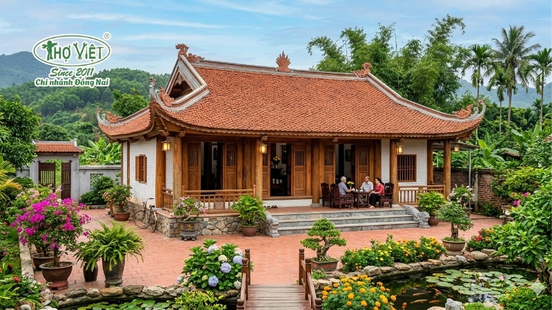 Nhà 3 gian mái ngói có hiên rộng