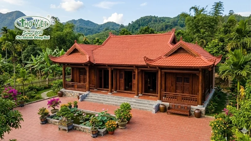 Nhà gỗ 3 gian mái Thái