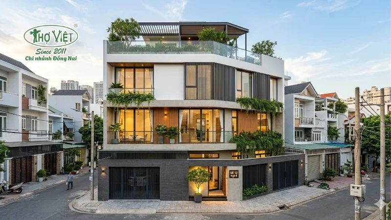 mẫu nhà 1 trệt 2 lầu 1 sân thượng đáng xây