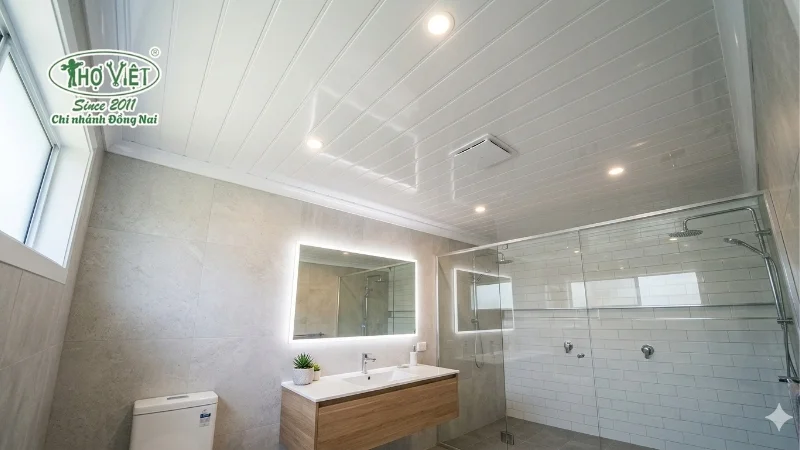 mẫu trần nhựa nhà vệ sinh phù hợp mọi diện tích