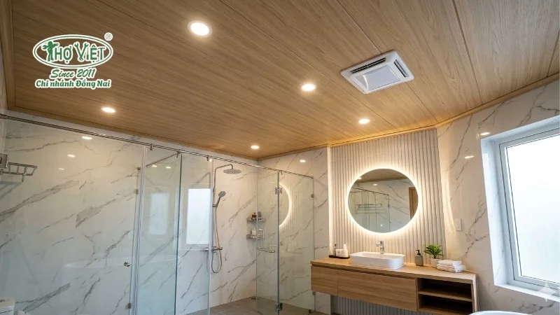mẫu trần nhựa nhà vệ sinh phù hợp mọi diện tích